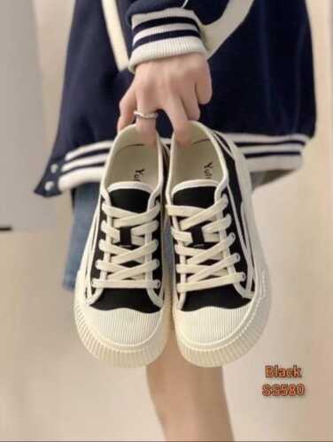 Sepatu deals sneakers korea